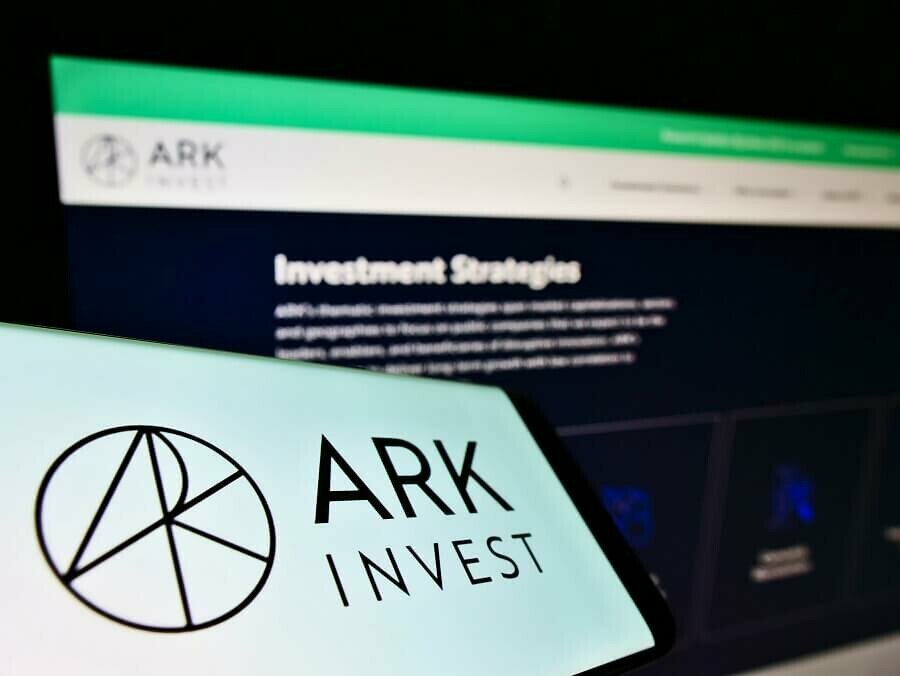Cathie Wood of Ark Invest Predicts Bitcoin Will Reach $1 Million by 2030 – Here’s Why